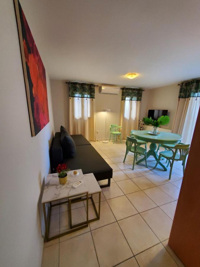 Nona Marina Apartment อาร์กอสโตลี ภายนอก รูปภาพ